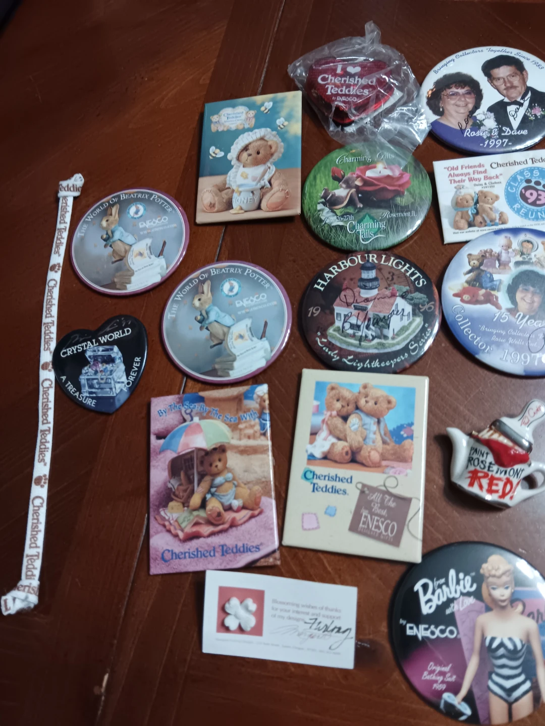 Vintage  Collectible Pins & Buttons - photo 2