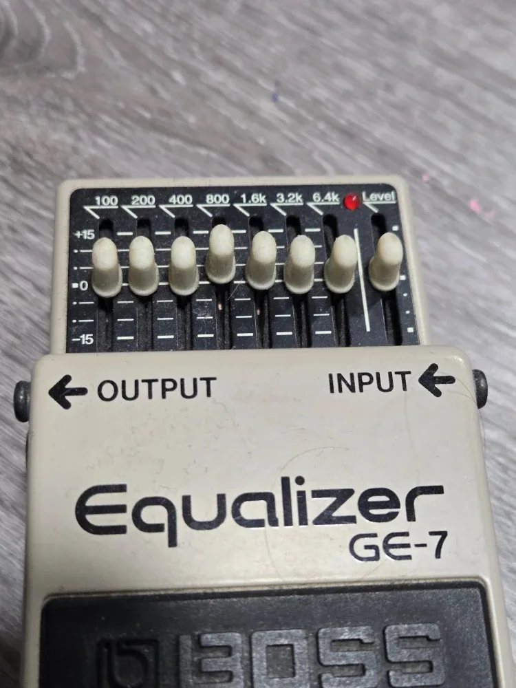Boss Equalizer GE-7 image indicator(2)