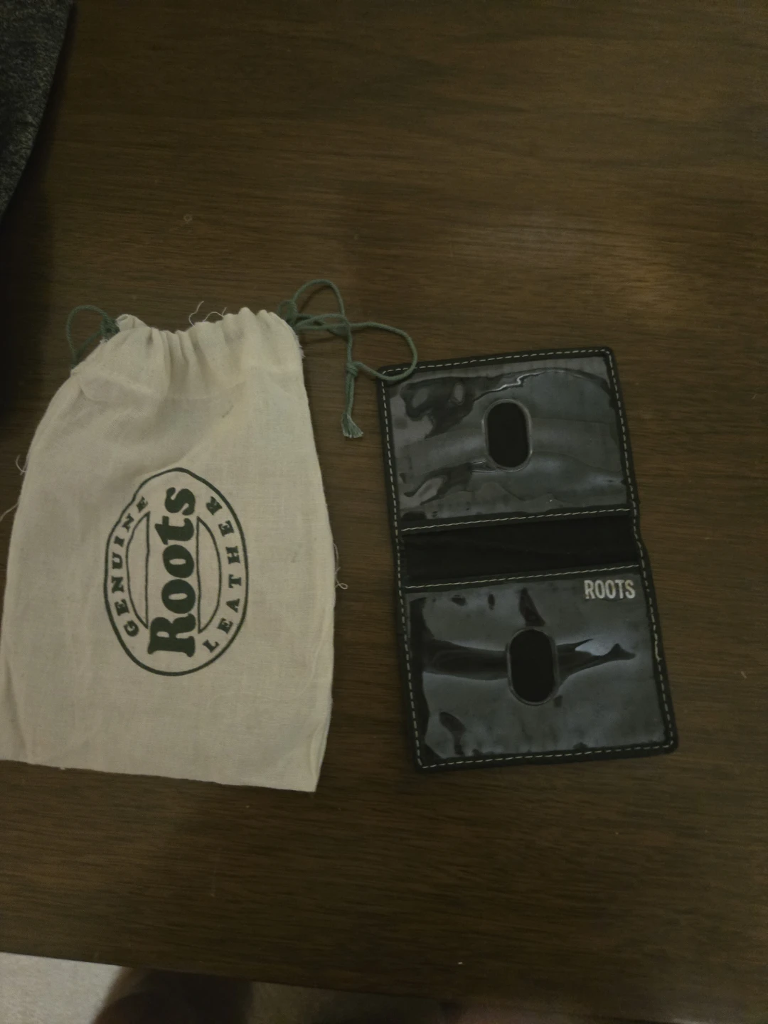 Roots Leather Card Holder with Bag Freecycle #