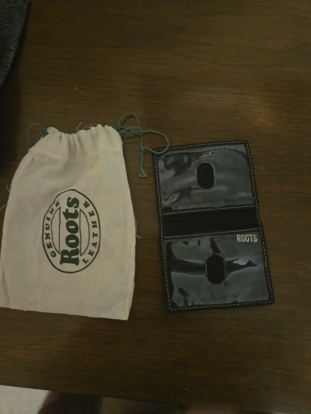 Roots Leather Card Holder with Bag Freecycle #