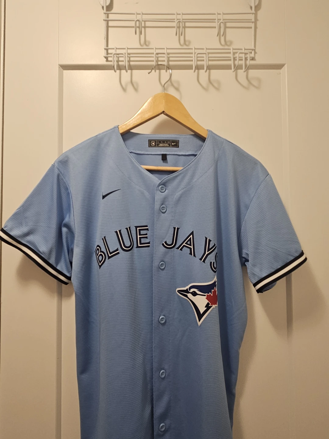 Toronto Blue Jays Fan Items – Shirt, Sweatshirt & Baseballs - photo 3
