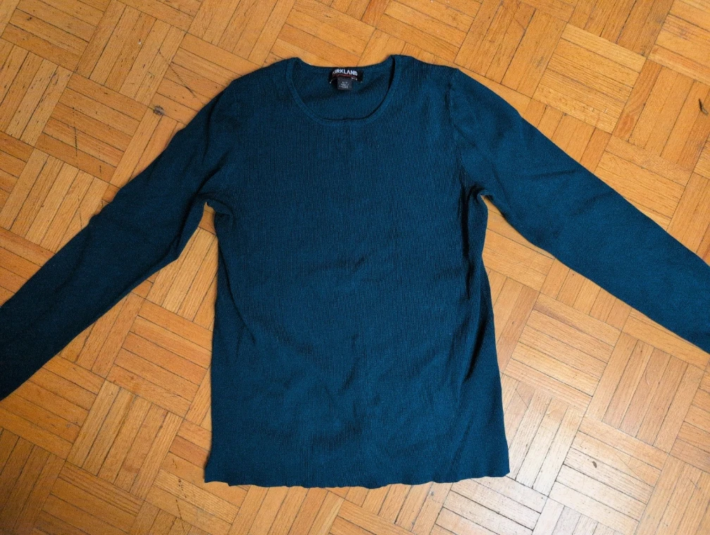 Kirkland Signature Teal Long Sleeve - Size Small