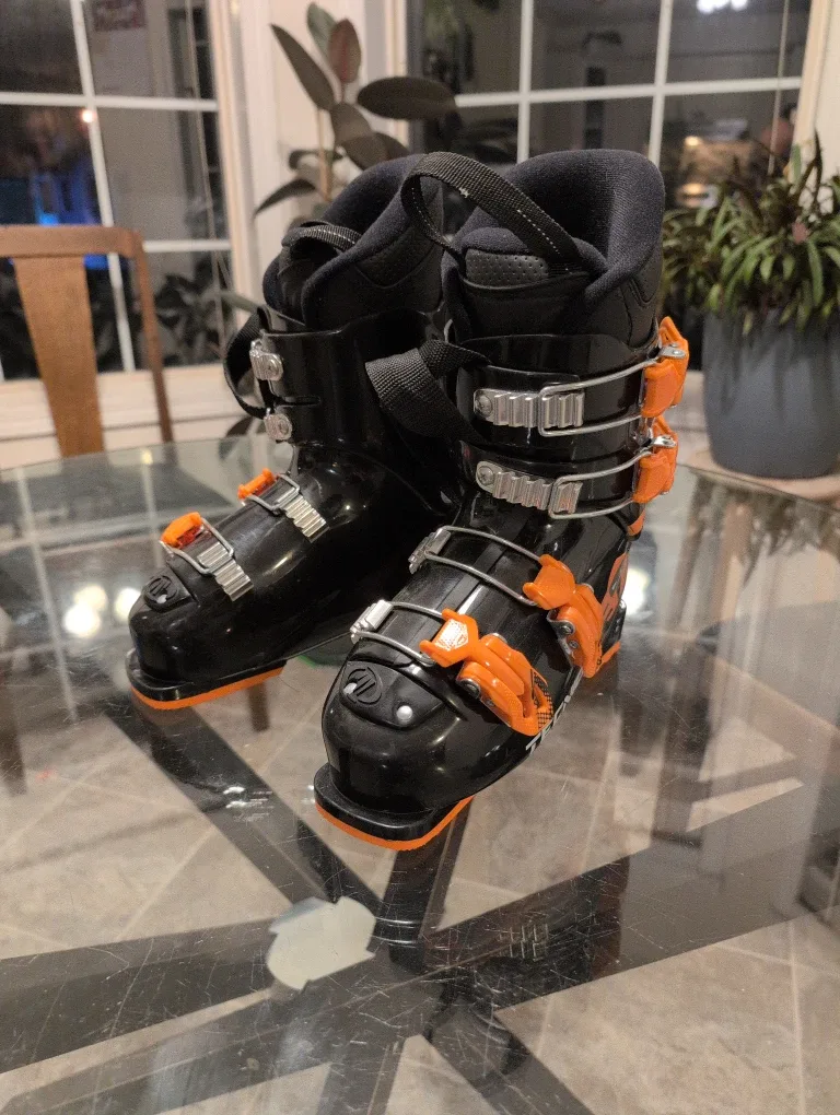 Tecnica Ski Boots - Black & Orange 210-215 259mm