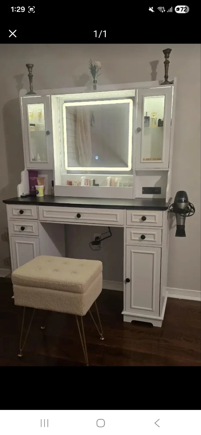 Vanity Table with Lighted Mirror and Stool image indicator(2)
