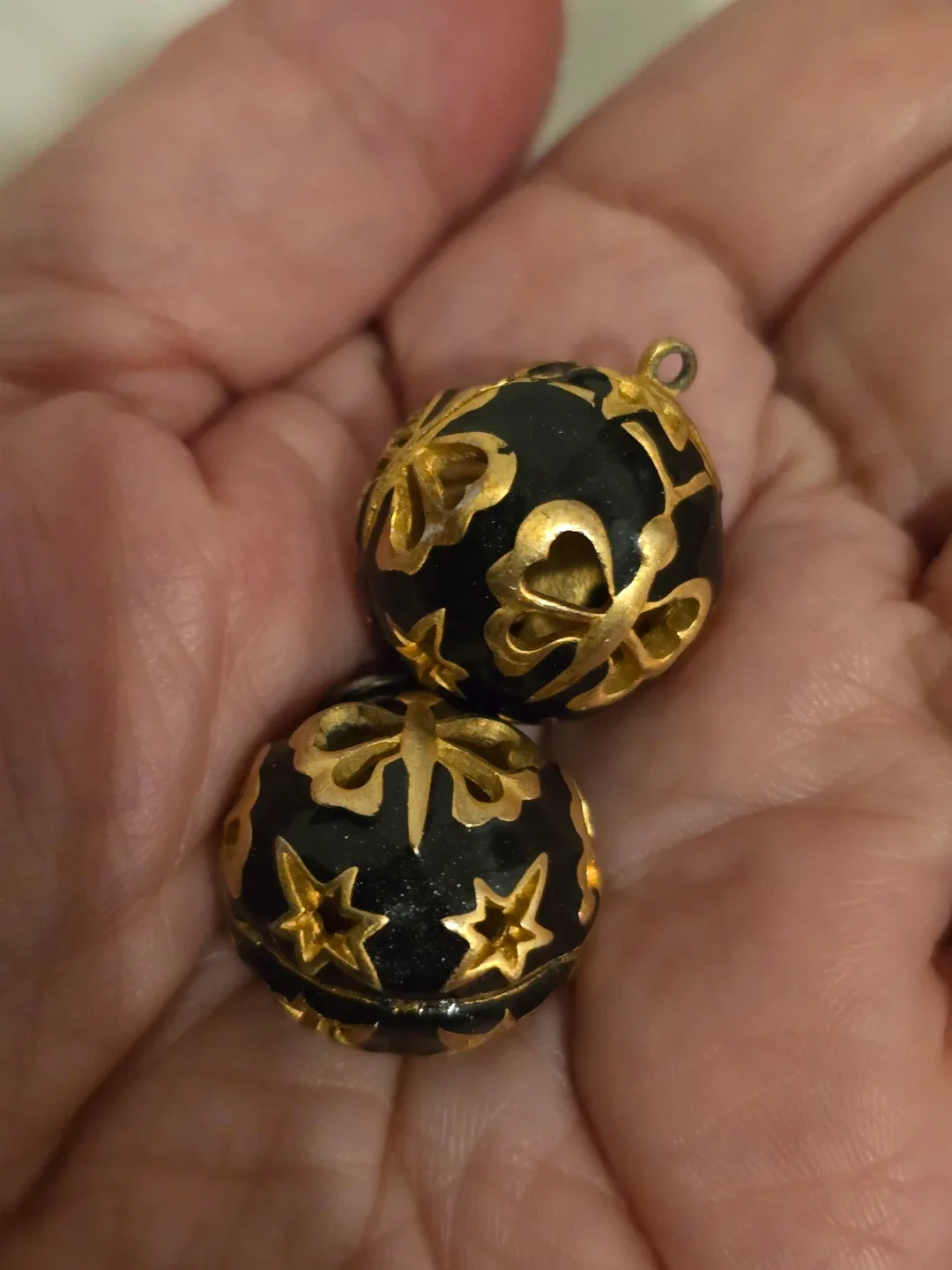 Black & Gold Decorative  Enamel Sphere Pendants