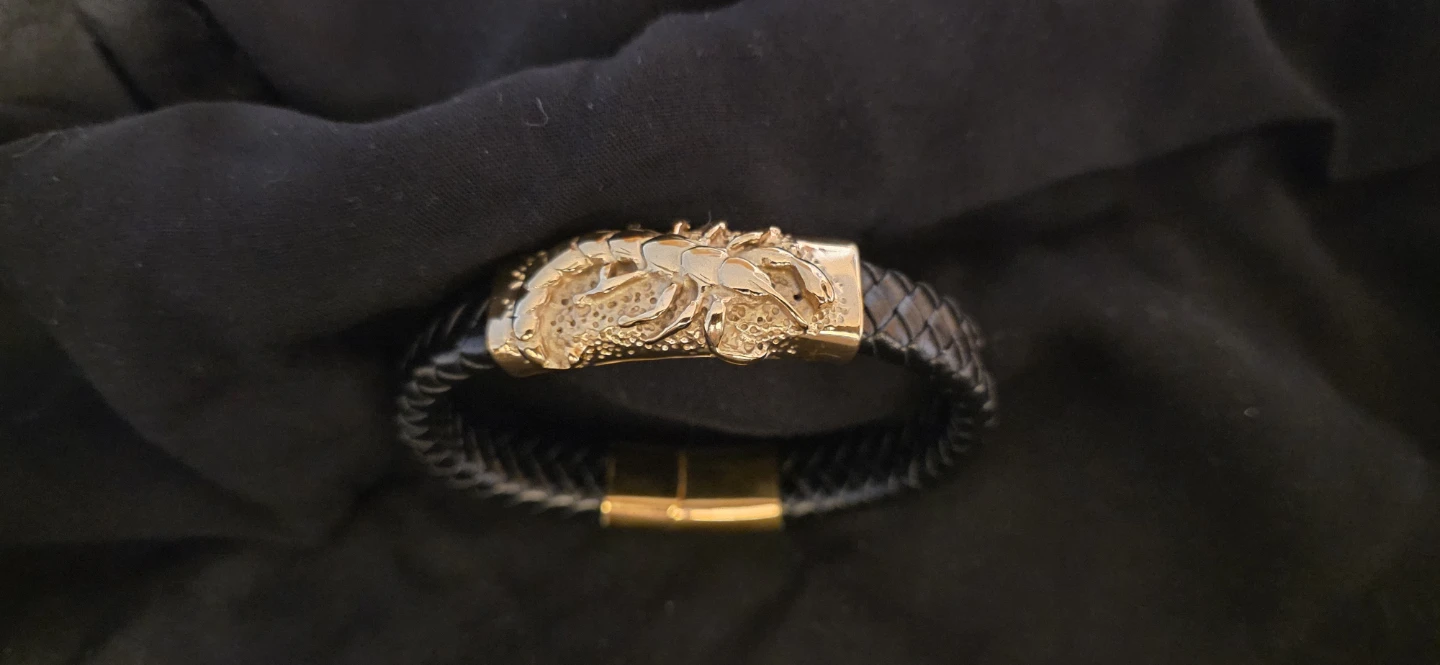 Gold scorpion <Black Leather Bracelet>