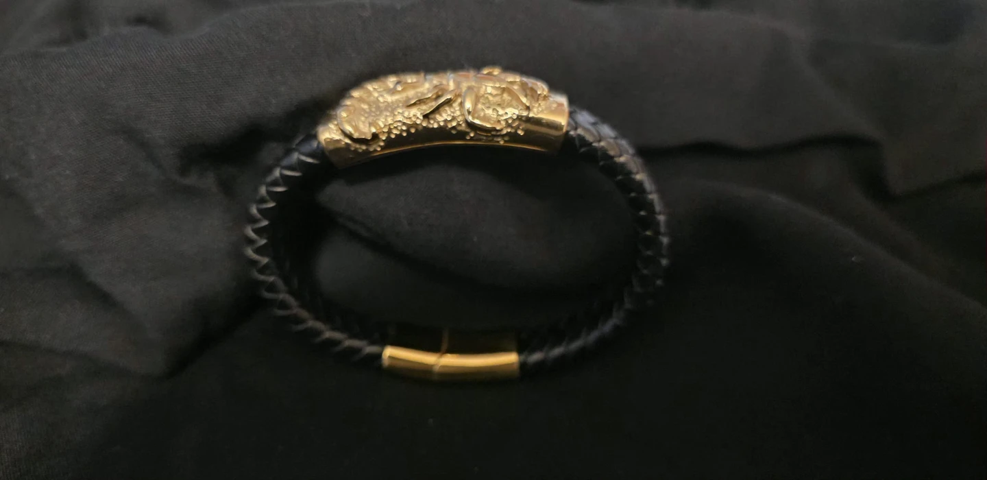 Gold scorpion <Black Leather Bracelet> - photo 5
