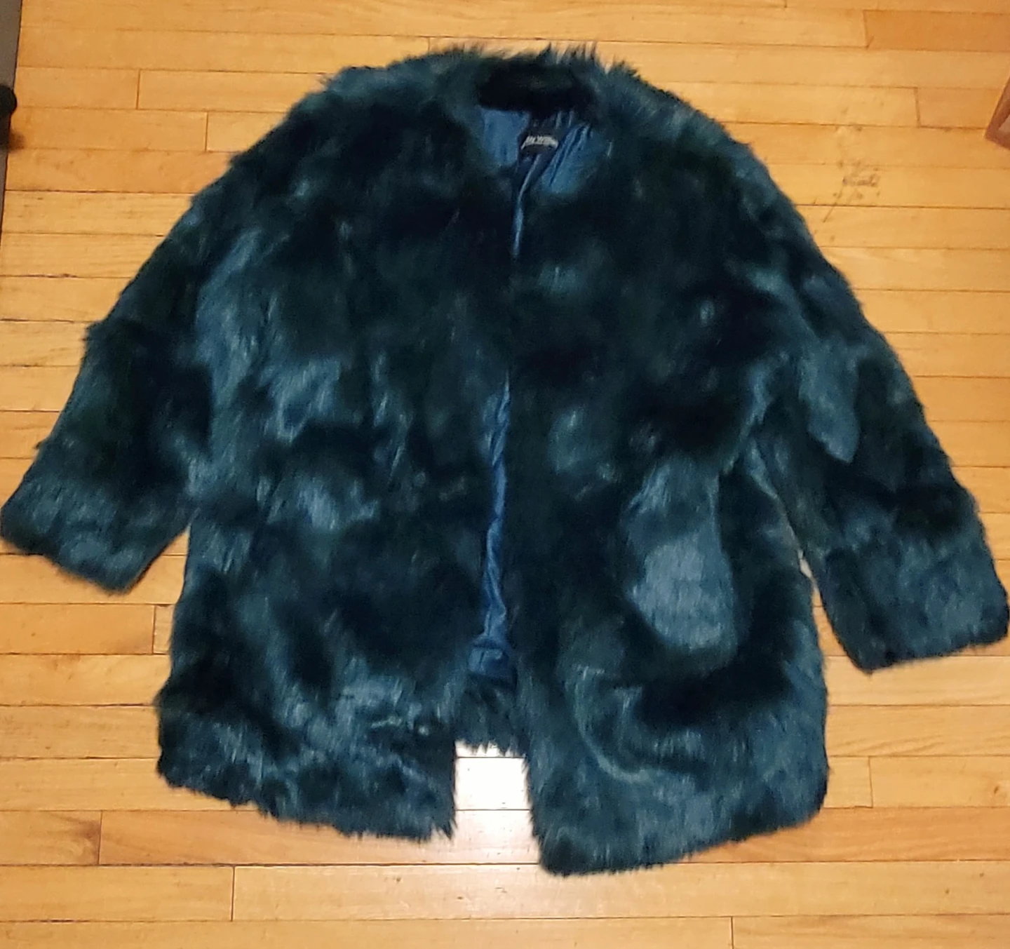 Wendy Williams Emerald Green Faux Fur Coat - photo 4