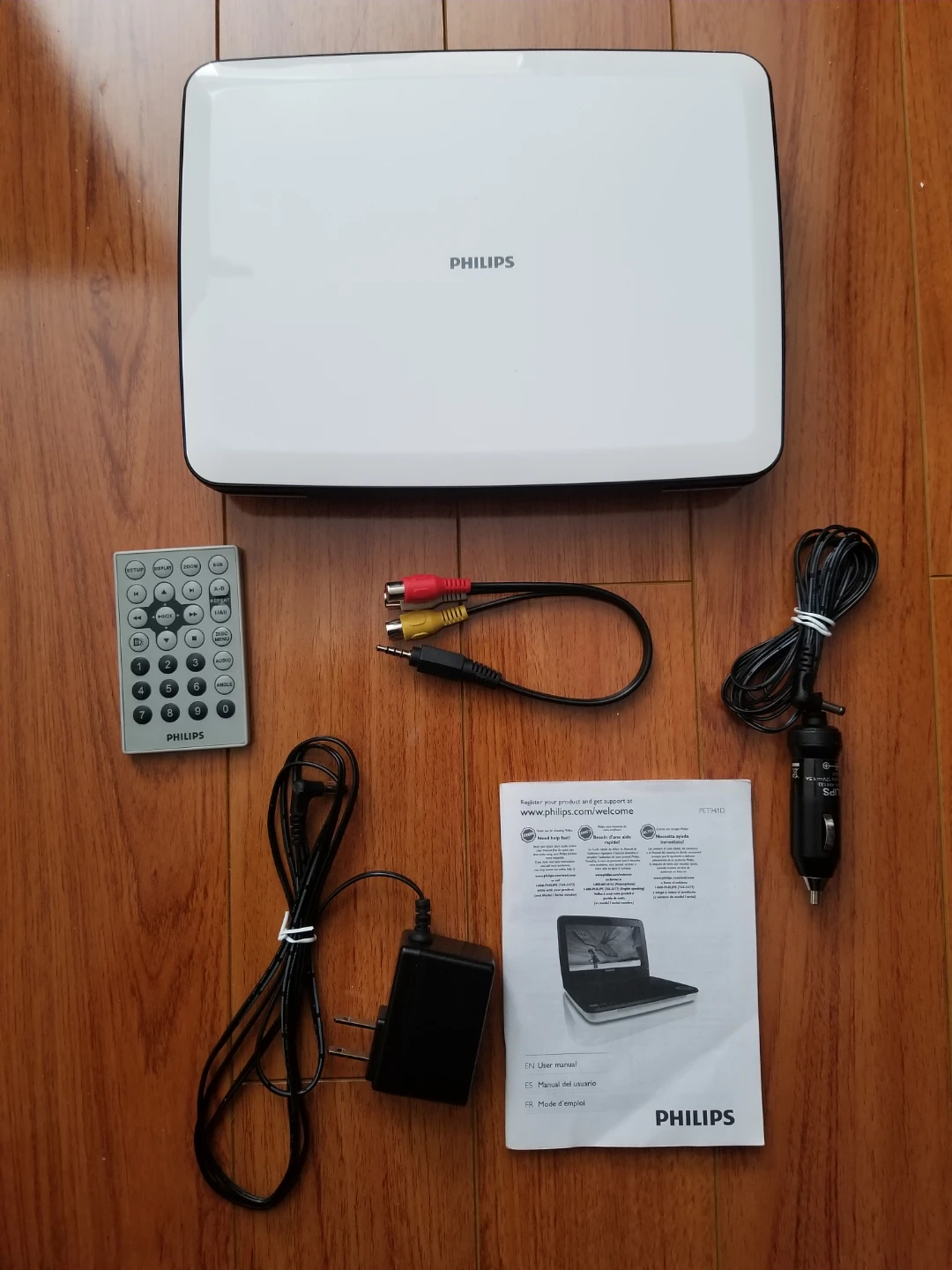Philips PET941D Portable DVD Player
