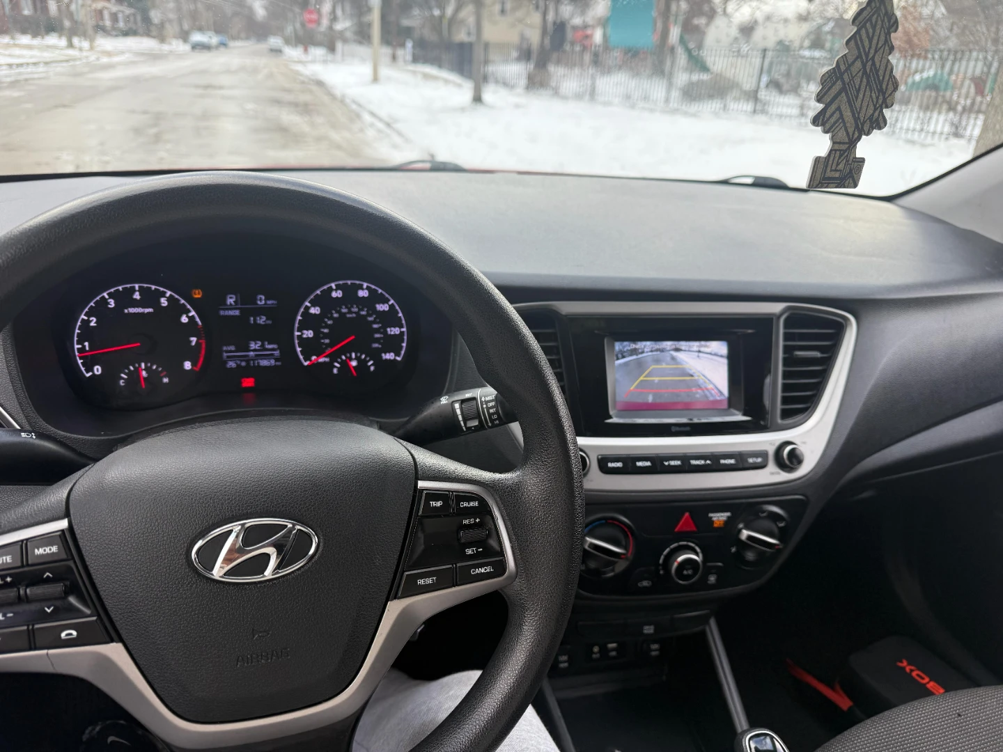 Red Hyundai Accent - photo 3