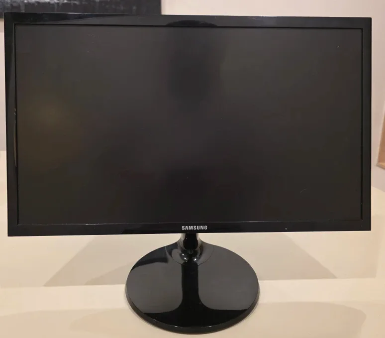 Samsung Monitor - Great Condition!