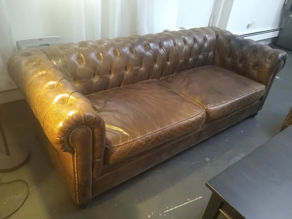 Brown Leather Chesterfield Sofa - photo 4