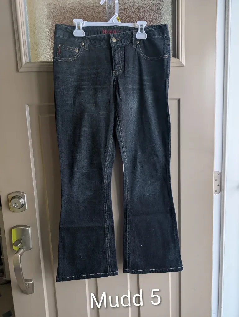 Womens sz 5 jeans $10 each image indicator(4)
