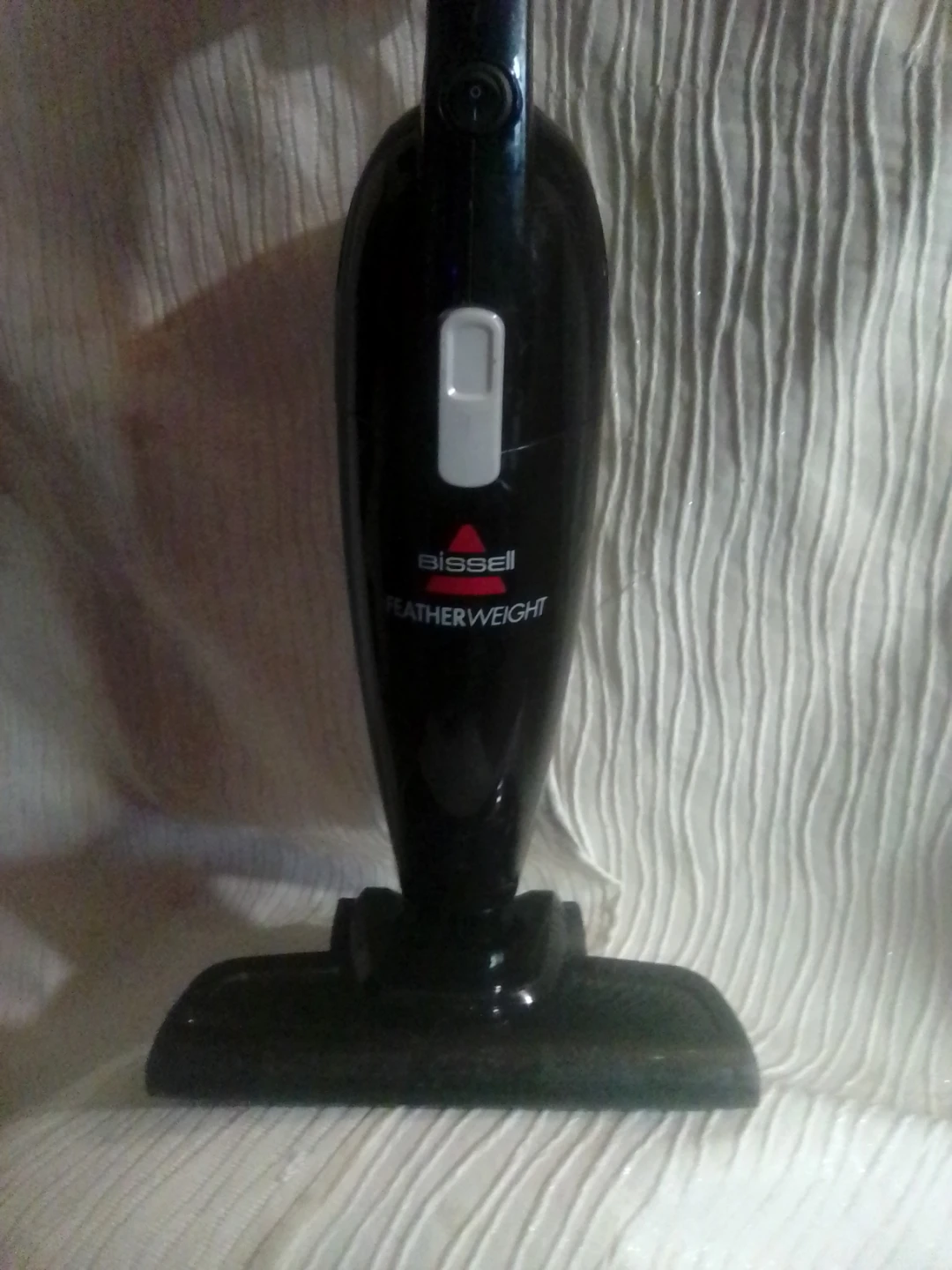 Bissell FeatherWeight Stick Lightweight Bagless Vacuum - photo 2