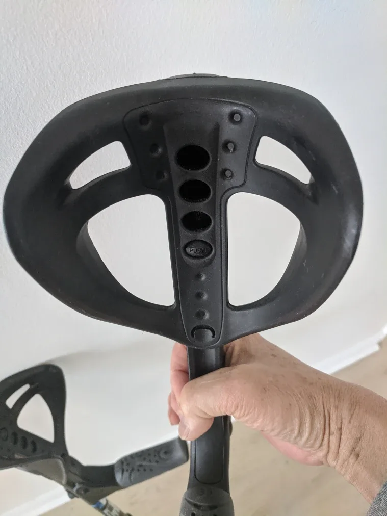 Forearm Crutches - Adjustable image indicator(5)