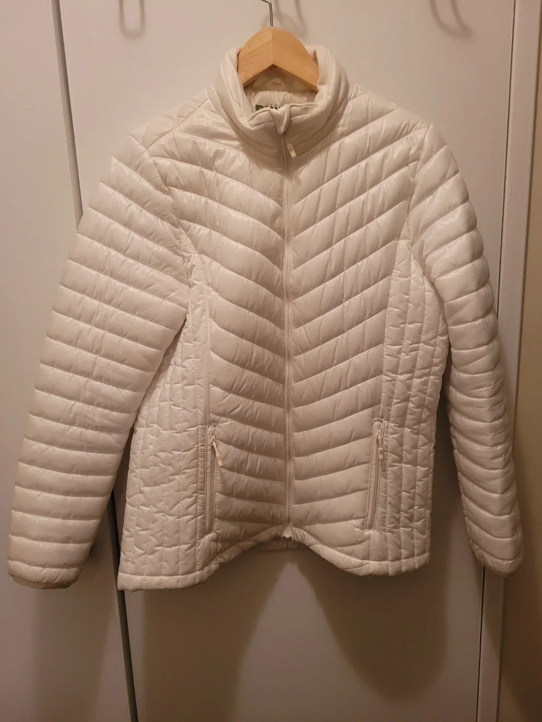 Eve White Puffer Jacket - Size L # clearout ♻️
