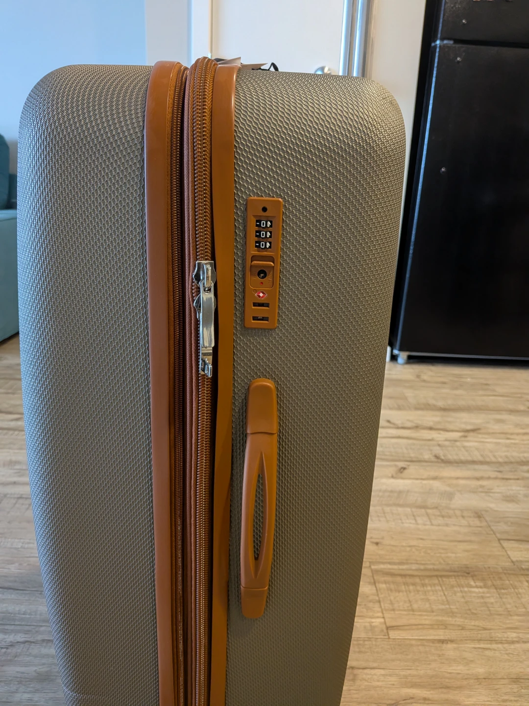 Suitcase explorer - photo 4
