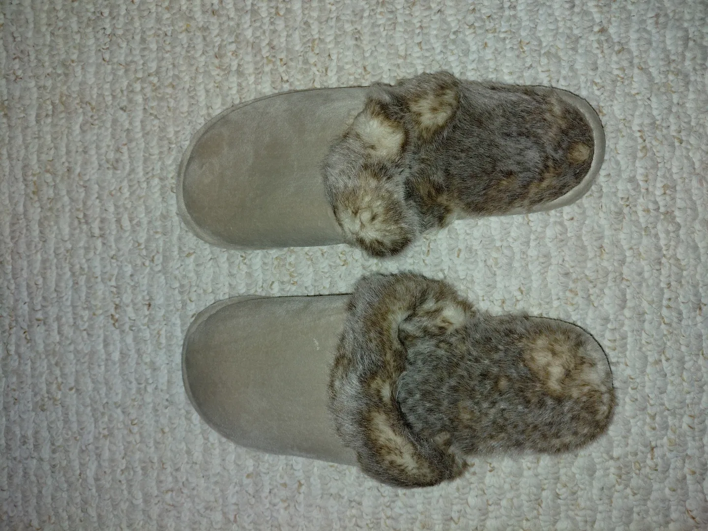 Restoration Hardware Slippers with Faux Fur Trim image indicator(2)