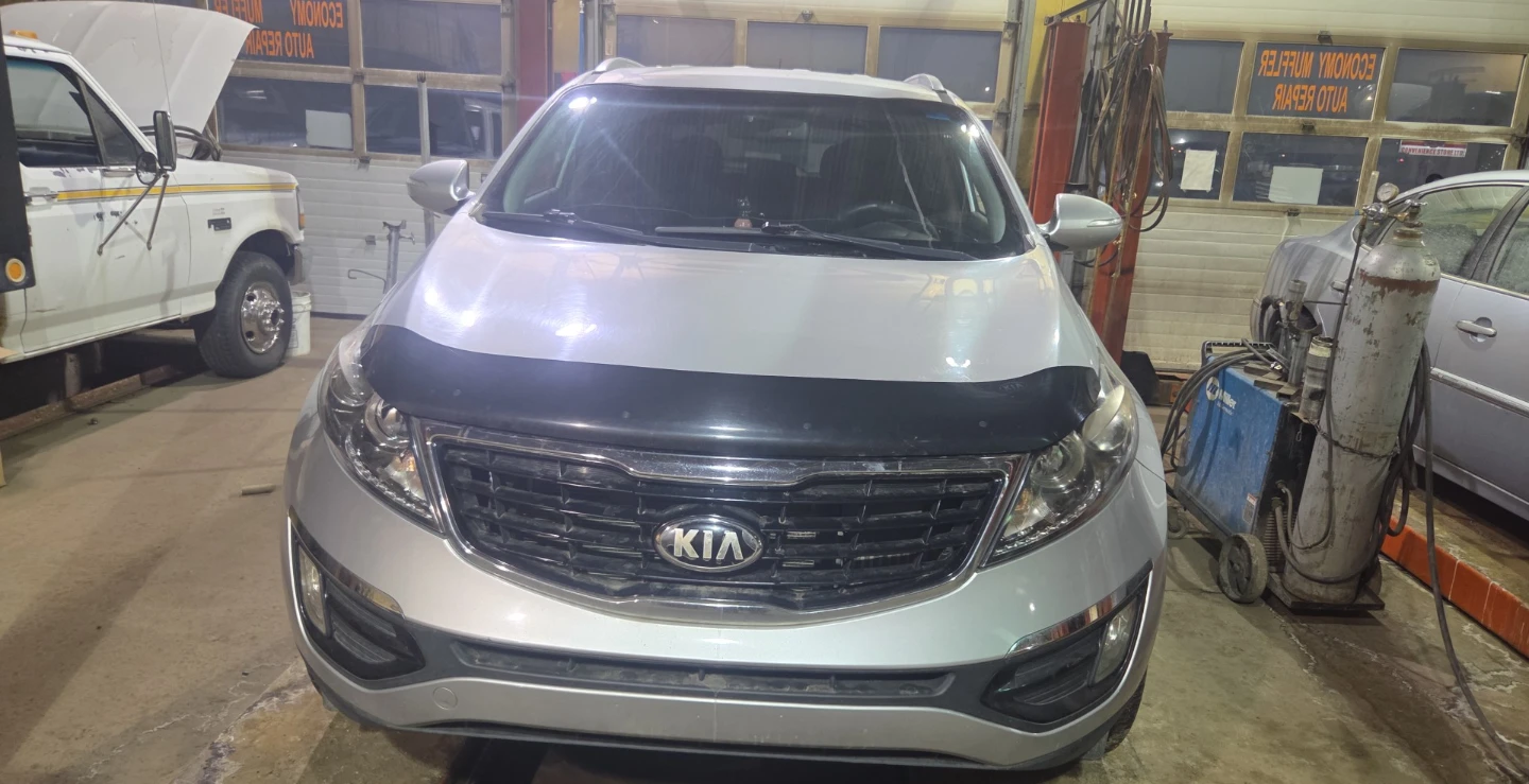Kia Sportage - Silver SUV - photo 3