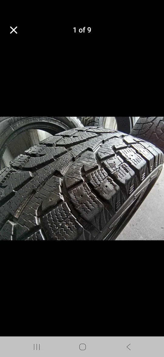 Set of 4 HANKOOK winter tires  (235 65 18) LIKE NEW image indicator(4)