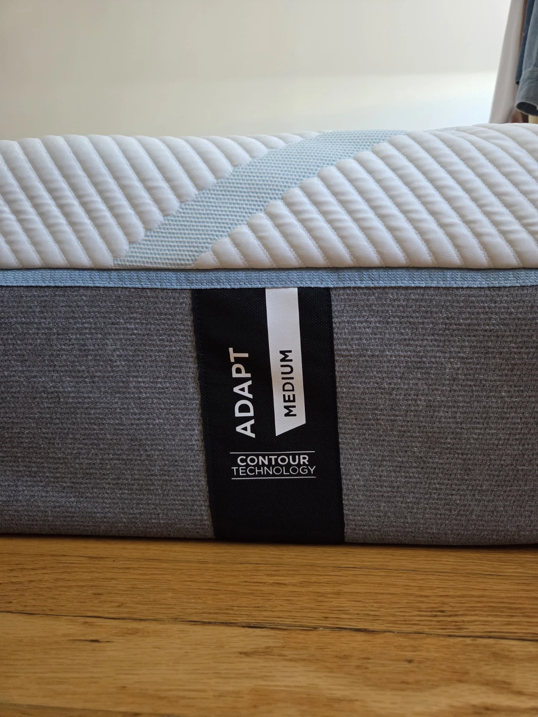 With delivery - Tempur-Pedic Adapt Medium mattress, Queen size.