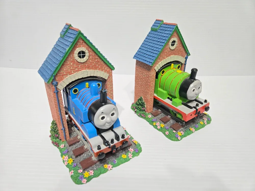 Thomas & Friends Thomas and Percy Bookends image indicator(6)