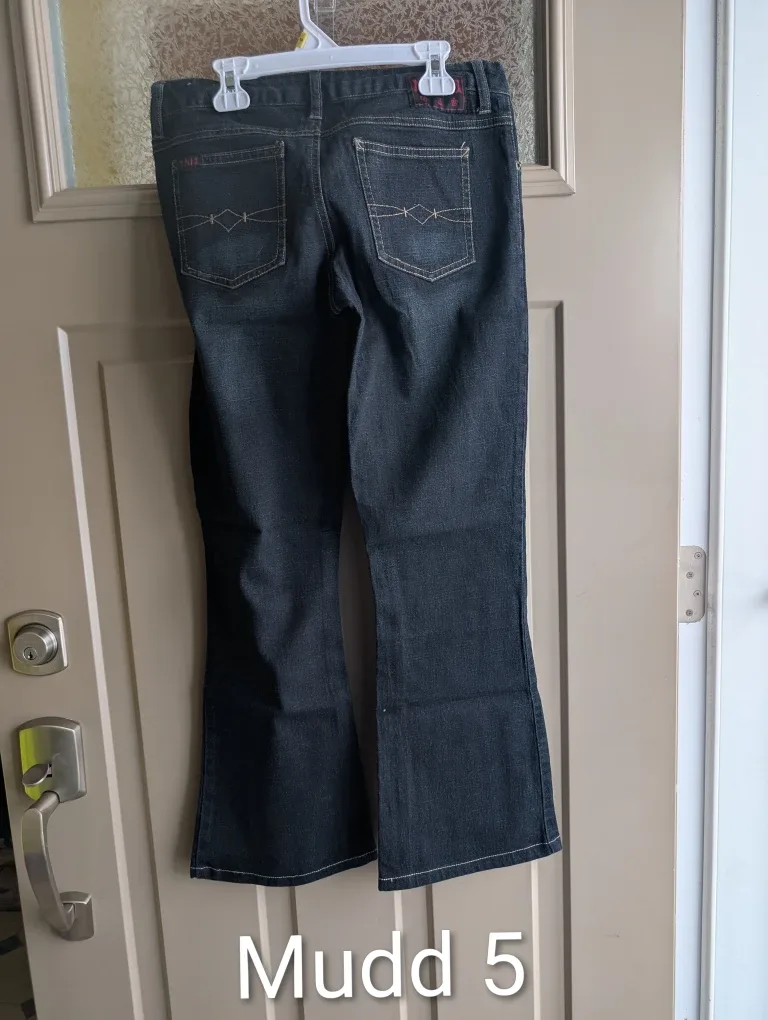 Womens sz 5 jeans $10 each image indicator(5)