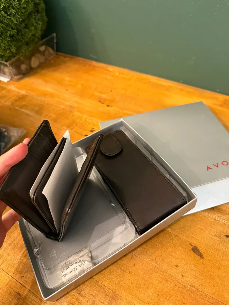 Avon Brown Leather Wallet Set with Box #cleanout