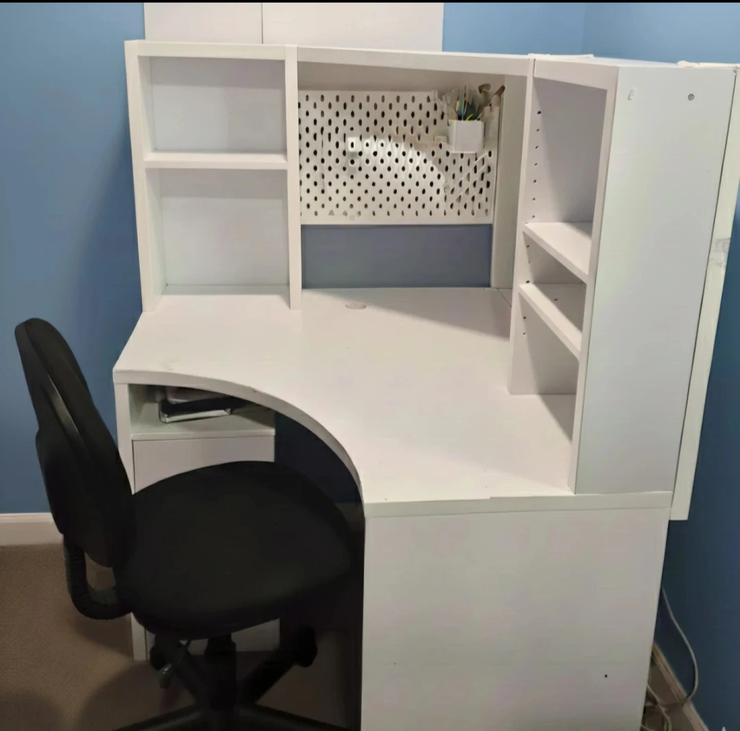 White Corner Desk with Hutch - photo 2