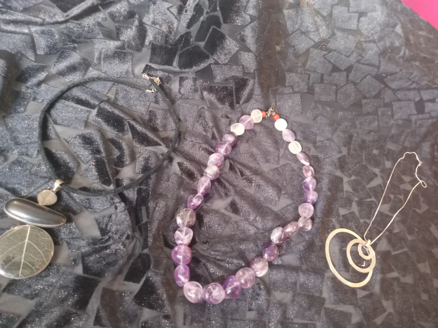 Necklace Lot image indicator(7)