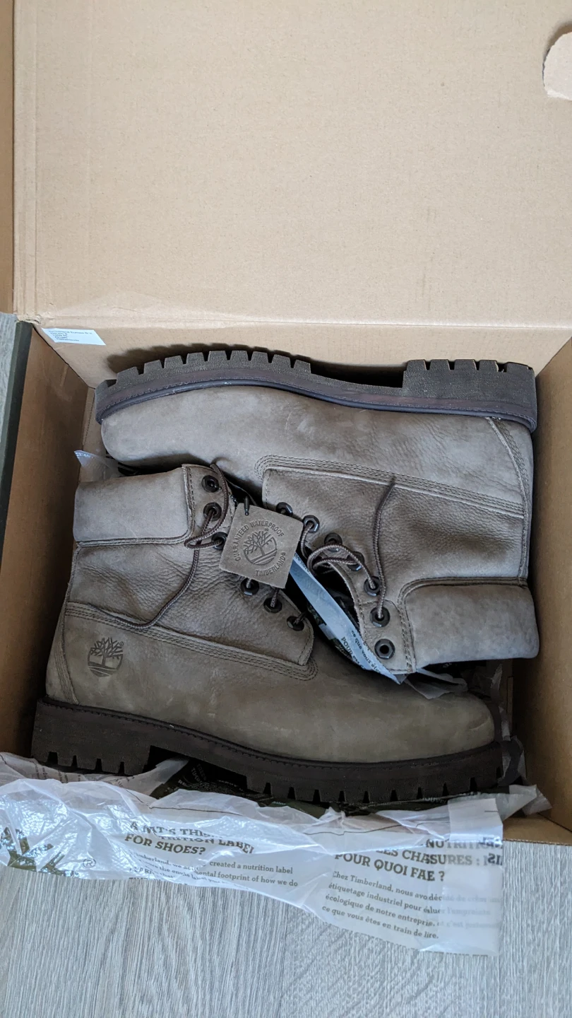 Brand New Timberland Heritage 6" Boots, Size 9.5 - photo 3