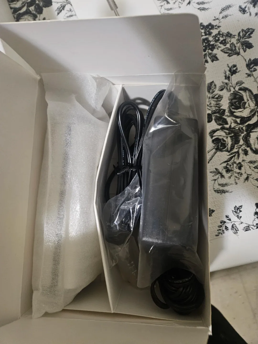 Kupa ManiPro Passport Portable Electric Nail Filing System image indicator(5)