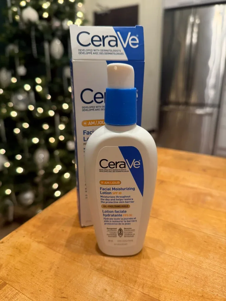 CeraVe AM Facial Moisturizing Lotion SPF 30 #cleanout image indicator(2)