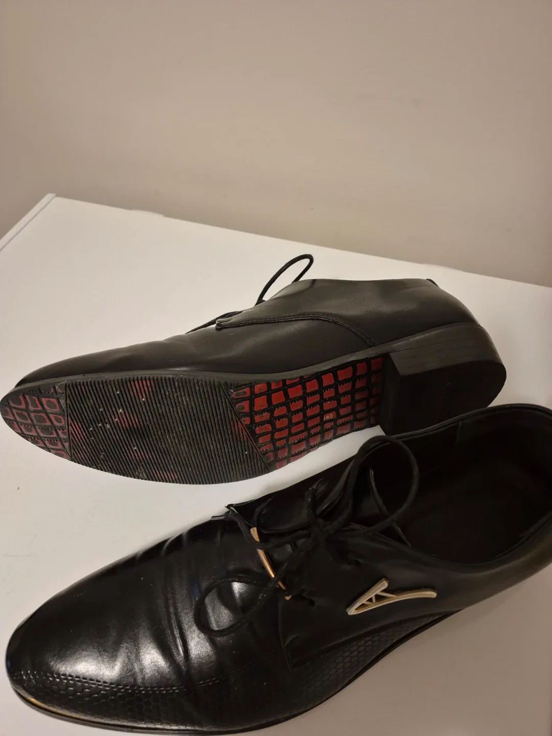 Men's Black Dress Shoes #Cleanout image indicator(4)