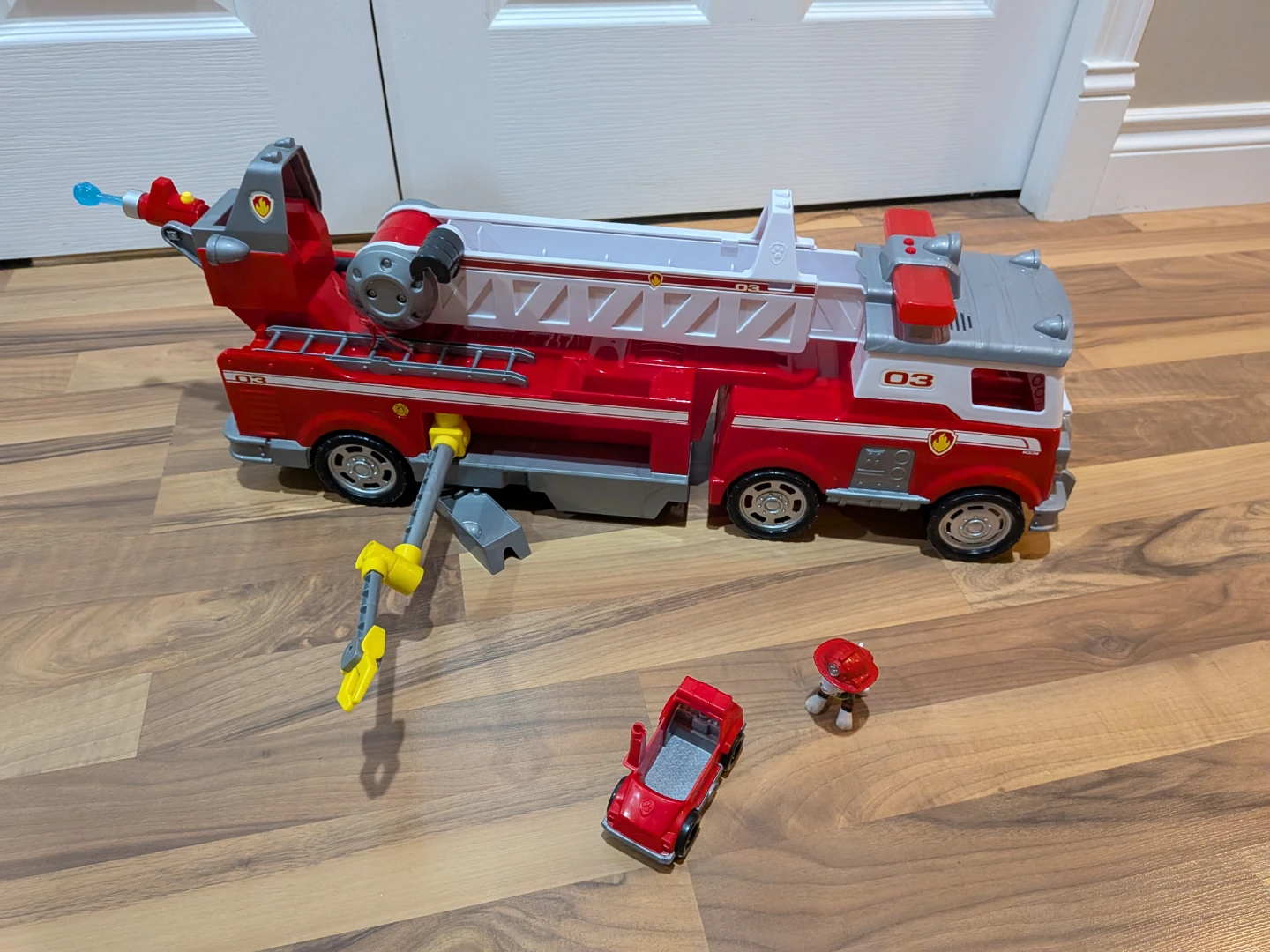 Large Paw Patrol Fire Truck - photo 3