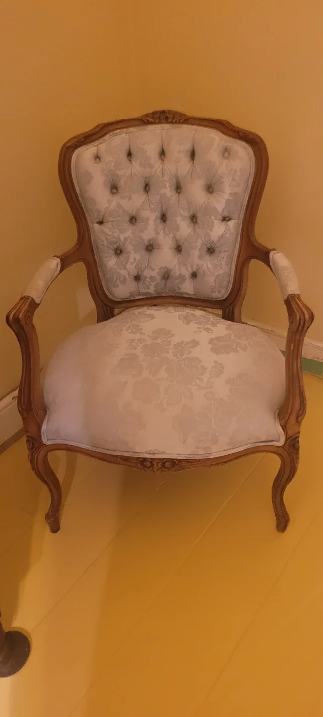 Vintage Style Armchair - Floral Pattern