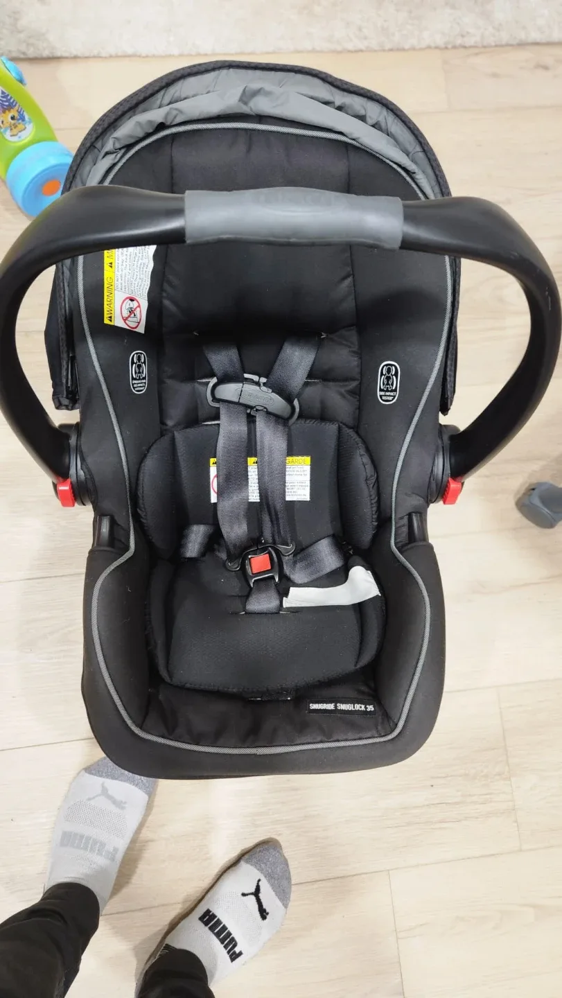 Graco Infant car seat