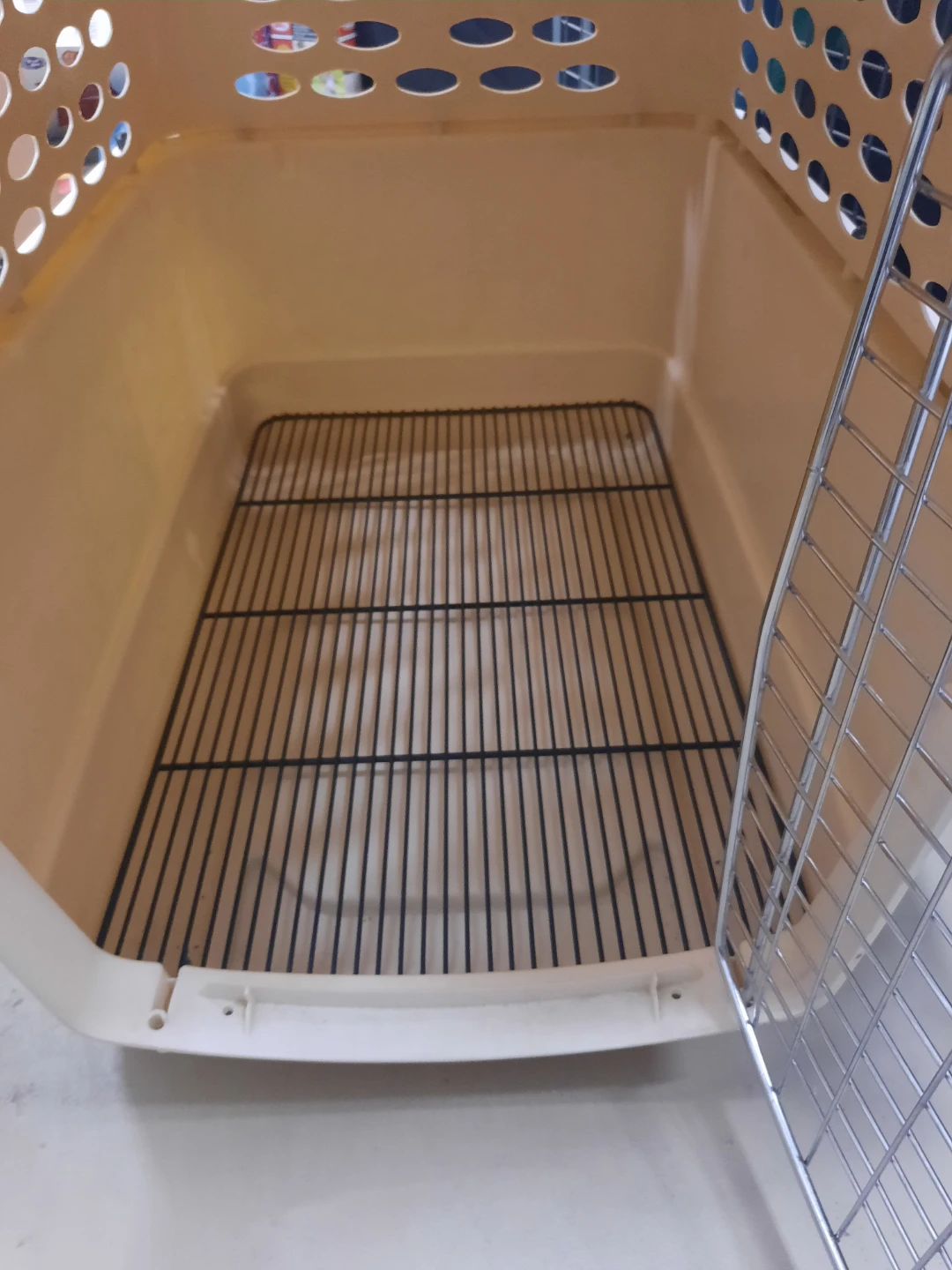 $100 Pet Vari Kennel size 32" with floor net - photo 3
