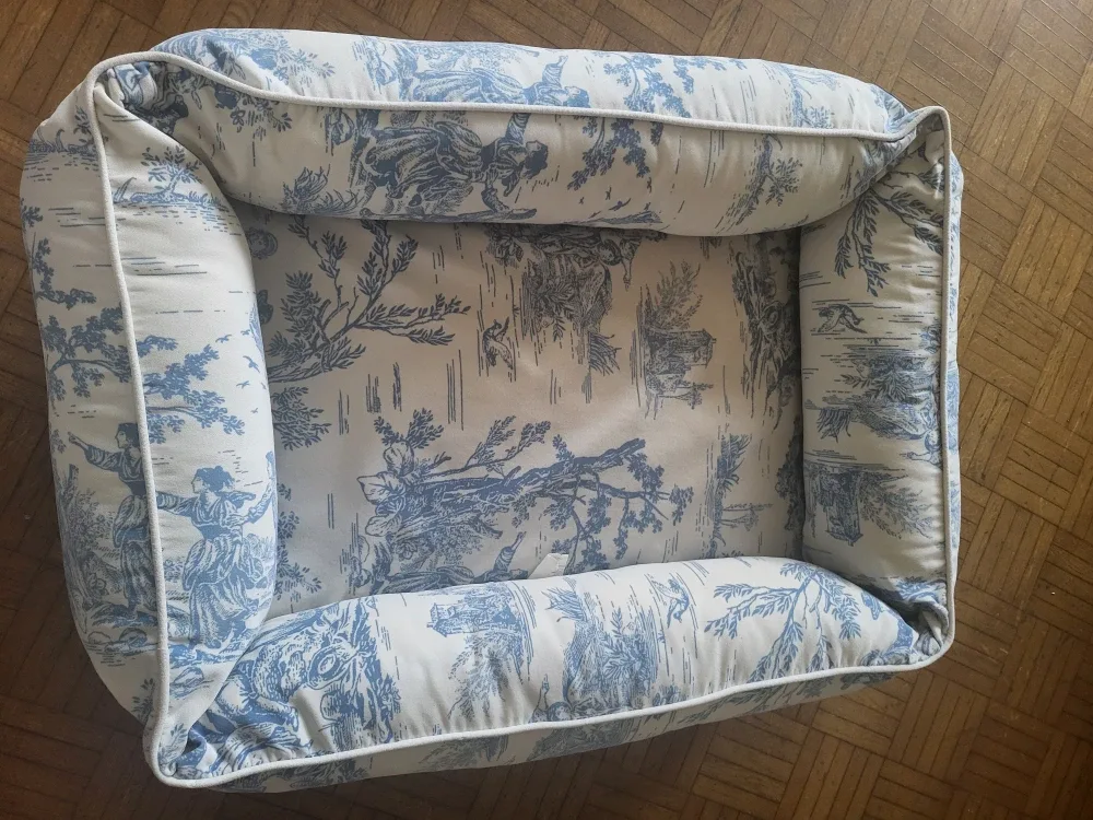 Toile Print Pet Bed