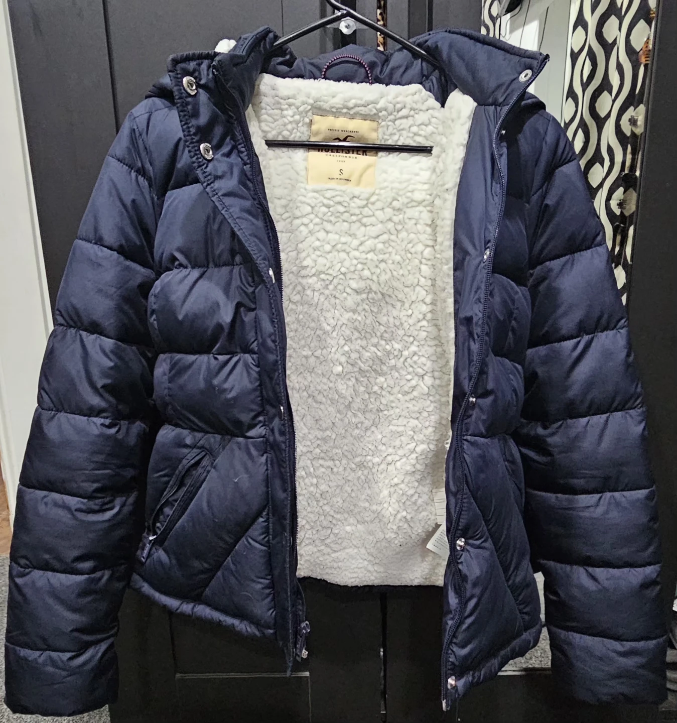Hollister Puffer Jacket - Size S - photo 2
