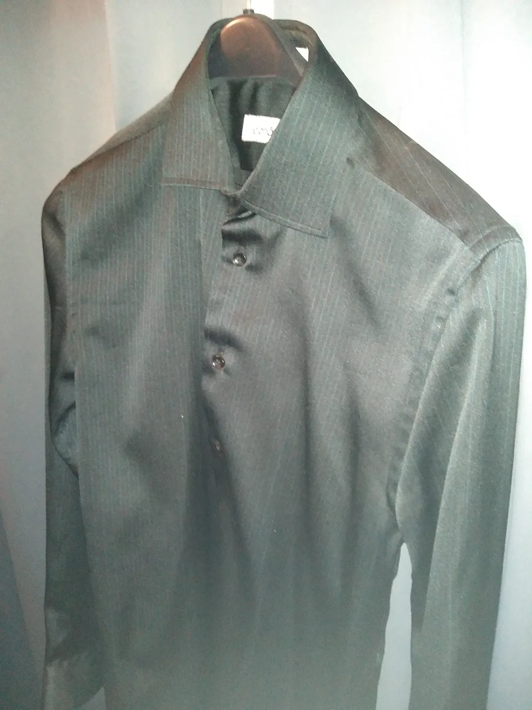 The chateau never worn men's silk shirt