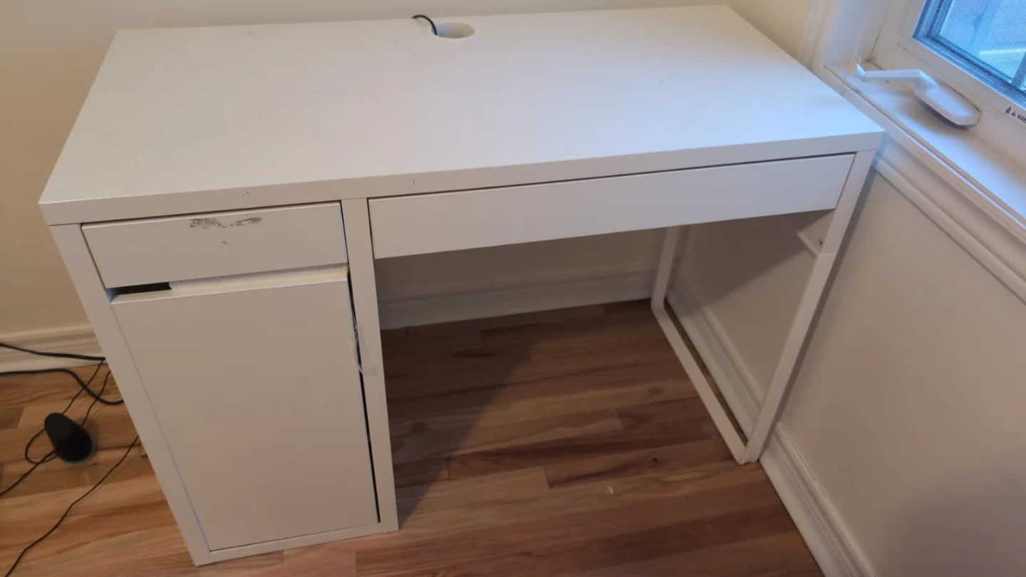 IKEA MICKE Desk - White