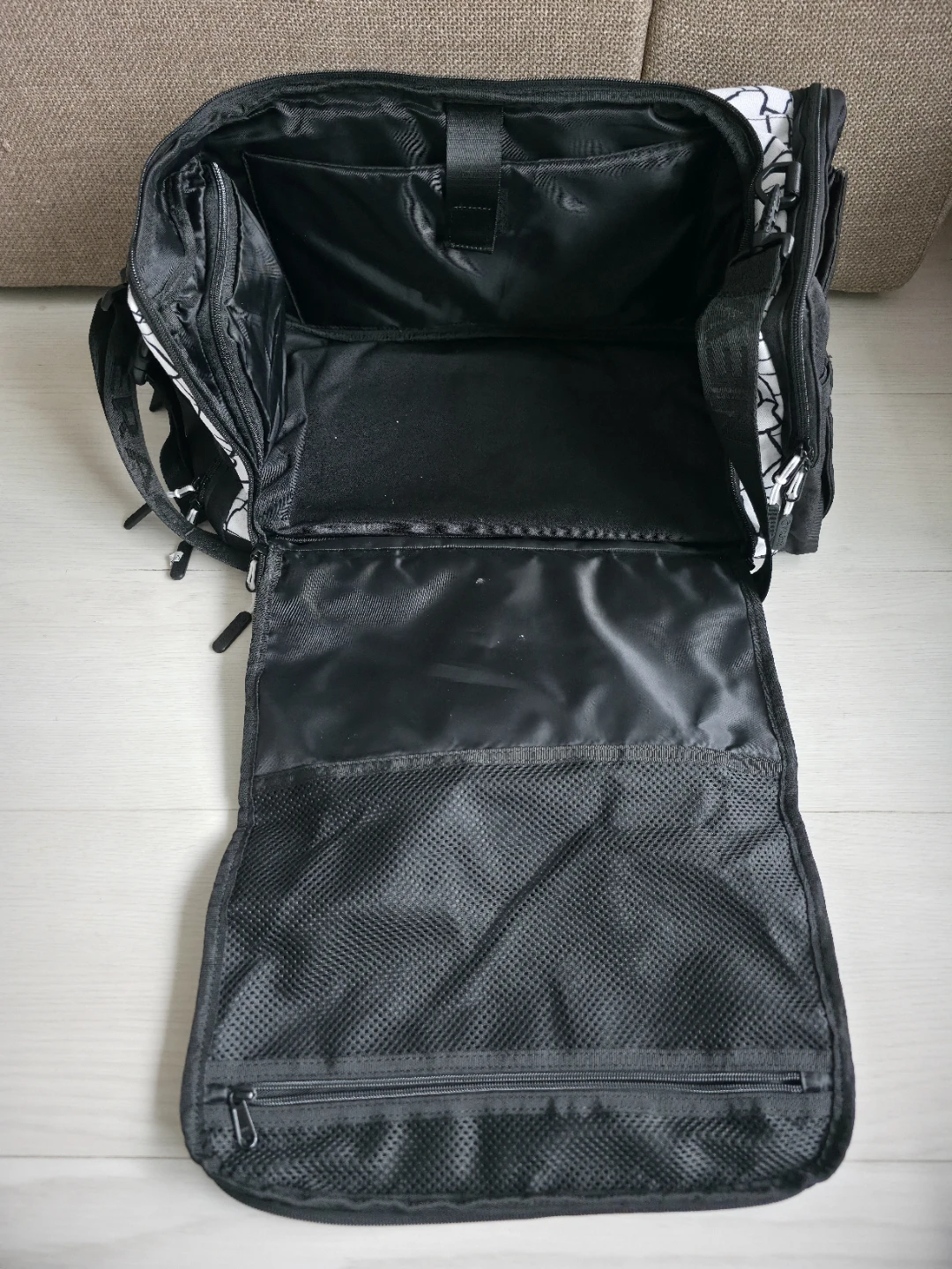 Wolfpak Never Average 30L Duffle Bag - photo 4