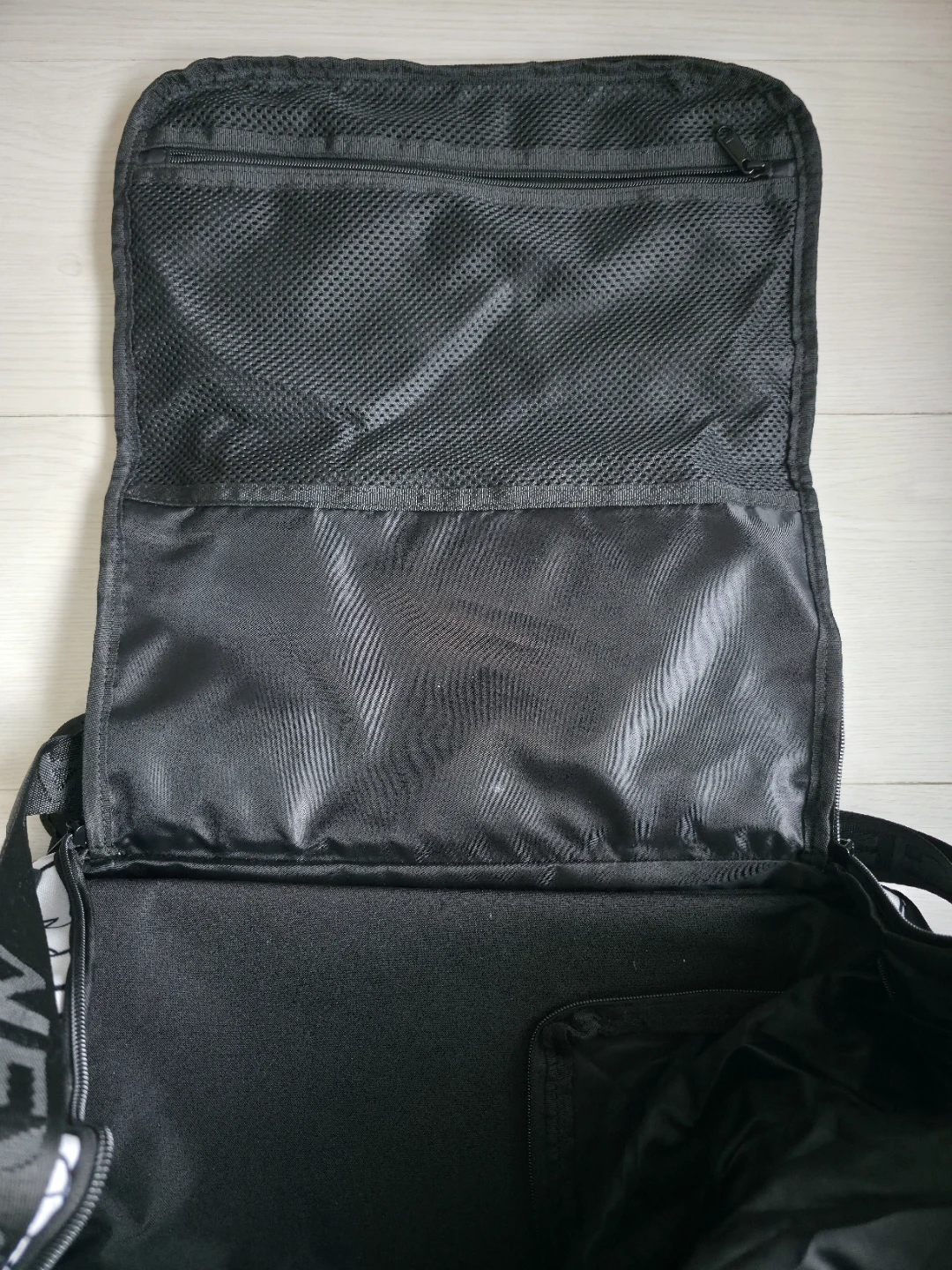 Wolfpak Never Average 30L Duffle Bag - photo 5