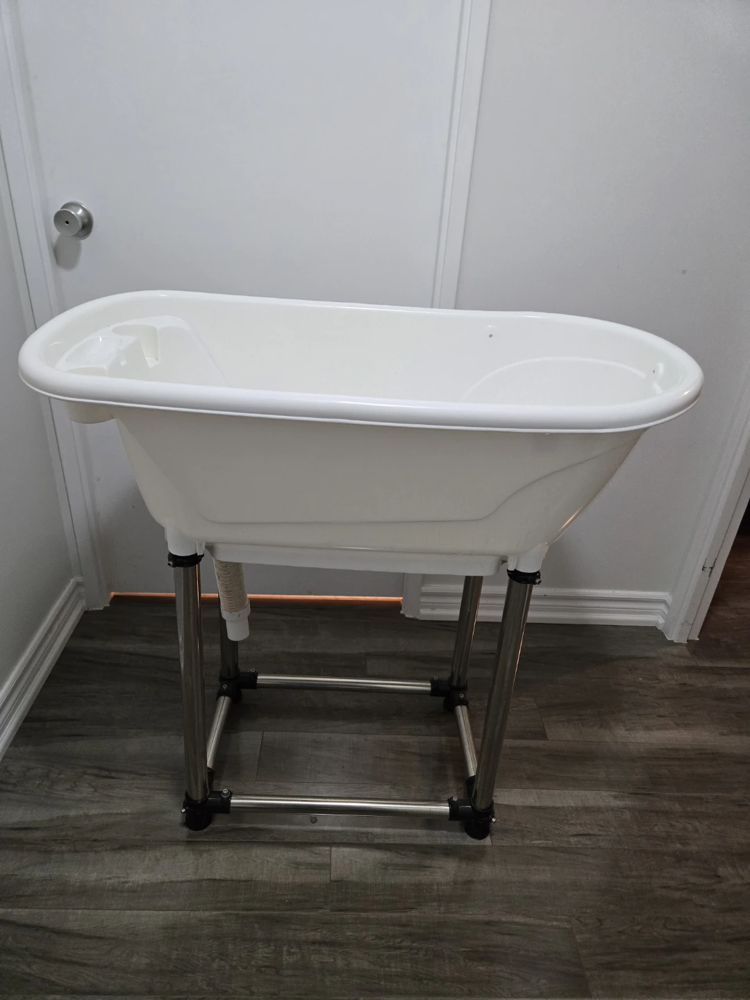 White Baby Bathtub with Stand - photo 2