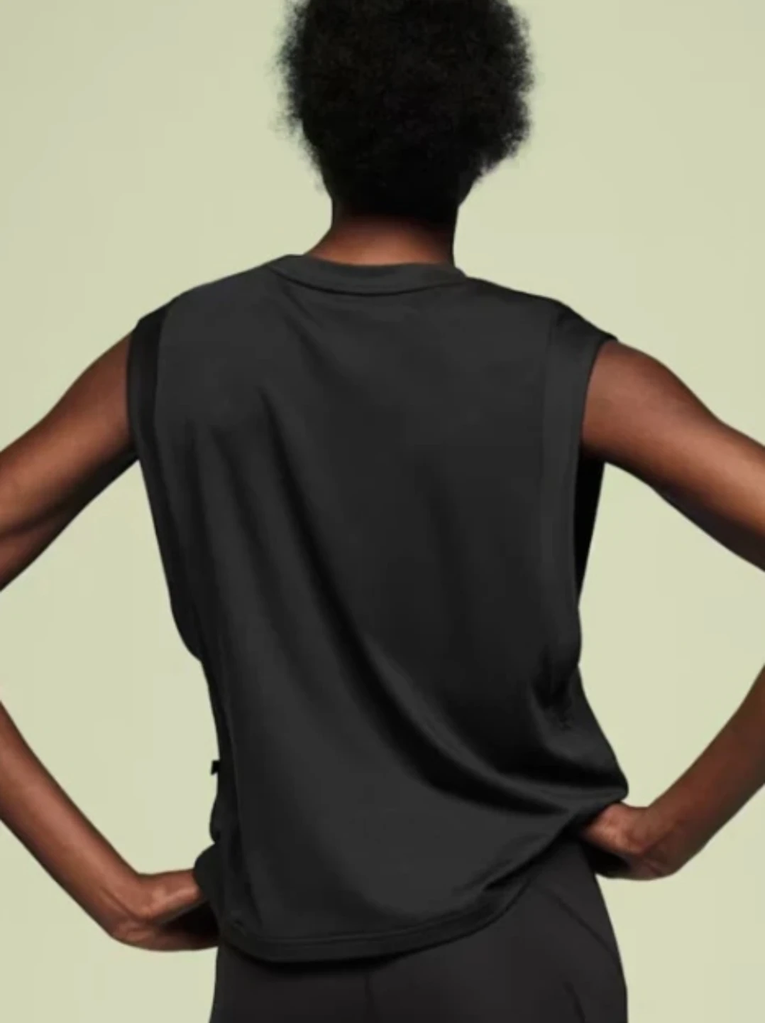 New On Focus Crop Top - Size M Yoga #thriftypicks - photo 4