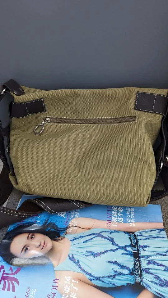 Unique Design Shoulder Bag - photo 3