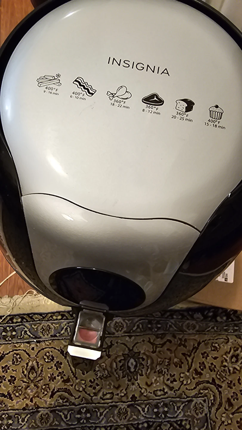 Insignia Air Fryer - photo 2