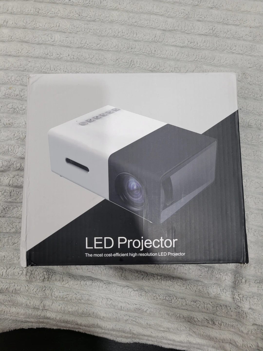 LED Projector - Cost-Efficient & High Resolution