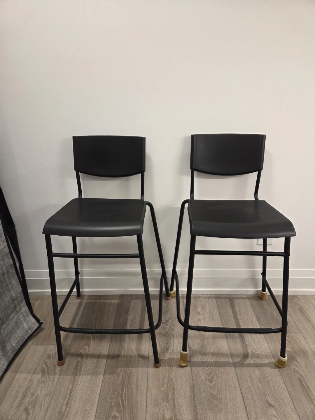 Set of 2 Black Bar Stools